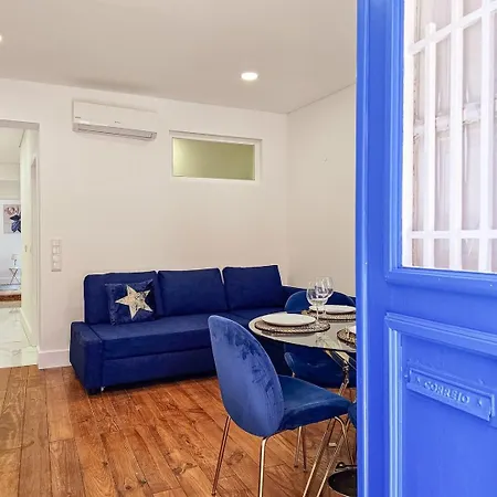 Like A Typical Portuguese House With Private Patio Appartamento Lisbona