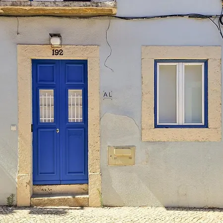 Like A Typical Portuguese House With Private Patio Appartamento Lisbona