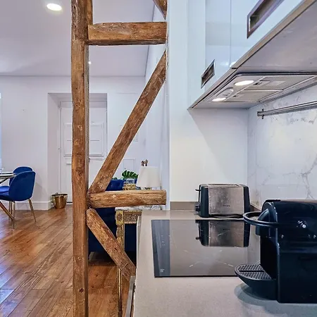 Like A Typical Portuguese House With Private Patio Apartment *