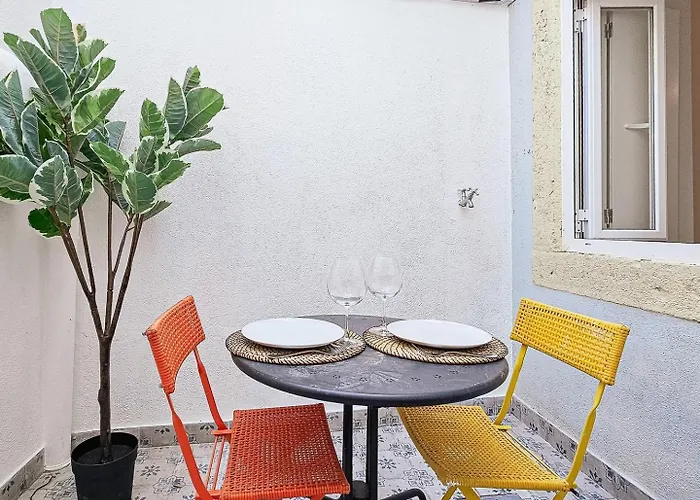 Like A Typical Portuguese House With Private Patio *