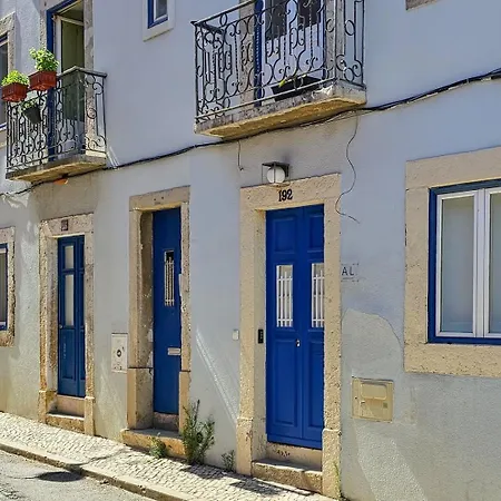 아파트 Like A Typical Portuguese House With Private Patio 리스본