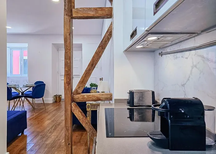 Like A Typical Portuguese House With Private Patio Appartement *