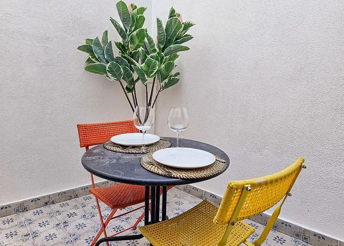 Like A Typical Portuguese House With Private Patio Appartement