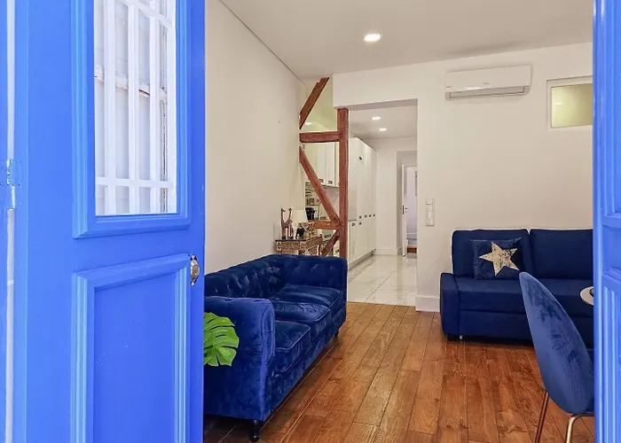 Like A Typical Portuguese House With Private Patio Lissabon